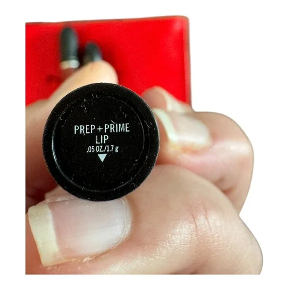 NEW MAC Cosmetics Makeup Set Chili Lipstick Lip Colour Prep Prime Bag Double Zip - Picture 5 of 8